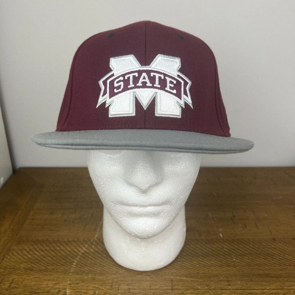 Mississippi‎ State Bulldogs Hat Red Gray One Size Adidas Flex Cap NCAA Football